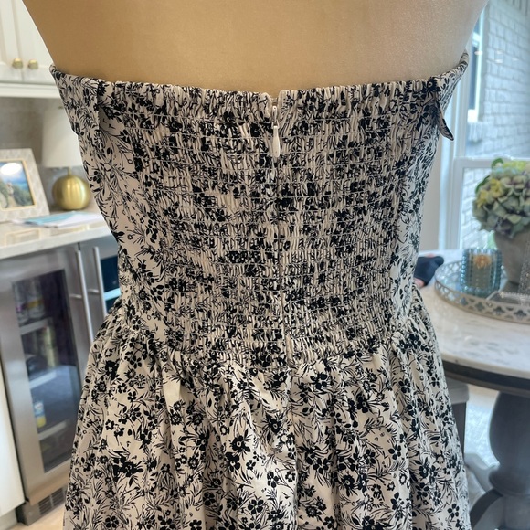 Wayf Fit and flare dress floral pattern - Picture 4 of 6